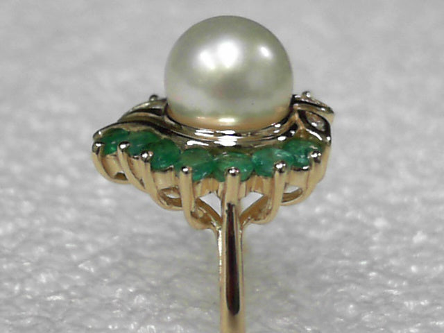 14 kt Yellow Gold Akoya Pearl, Emerald and Diamond Ring, Estate