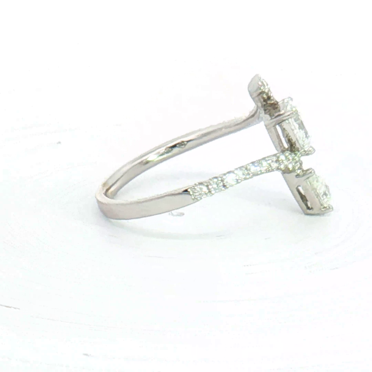 18K WHITE GOLD 1CTW DIAMOND BYPASS RING, ESTATE