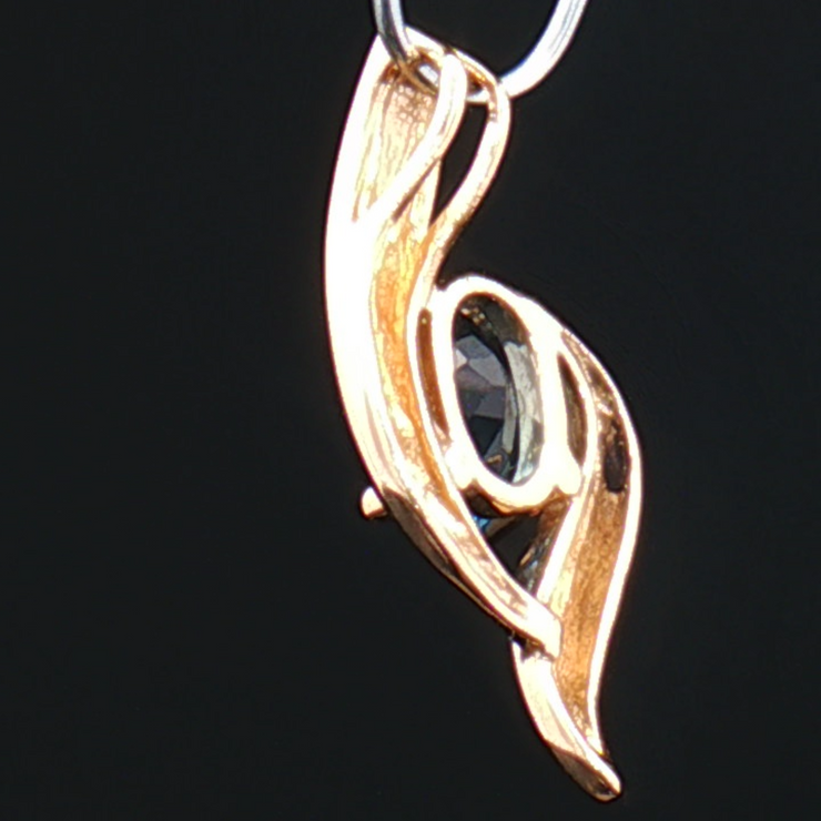 14k YELLOW GOLD BLUE TOPAZ PENDANT, ESTATE