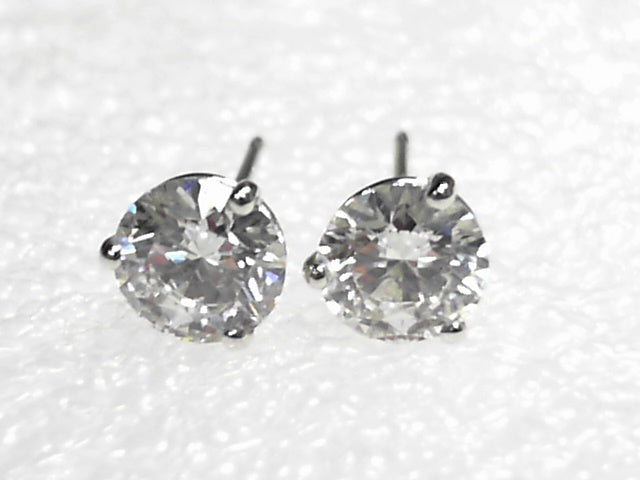 14K White Gold 2.01 ct VS2 / D Lab Created Diamond Stud Earrings, New