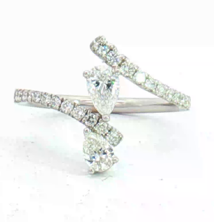 18K WHITE GOLD 1CTW DIAMOND BYPASS RING, ESTATE