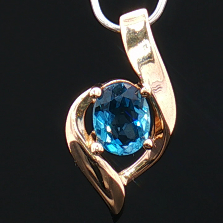 14k YELLOW GOLD BLUE TOPAZ PENDANT, ESTATE