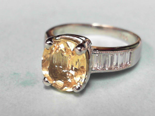 18k White Gold Yellow Sapphire & Diamond Modern Ring, Estate