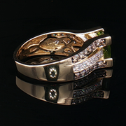 LEVIAN 14K YELLOW GOLD PERIDOT AND DIAMOND RING. ESTATE
