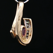 14K YELLOW GOLD PINK SAPPHIRE, ESTATE