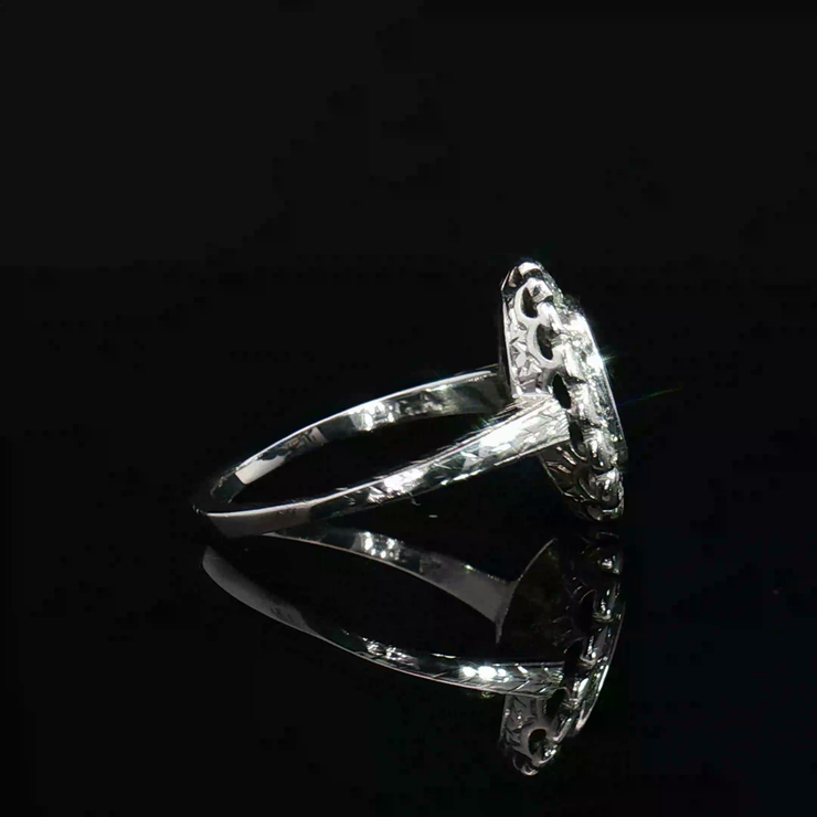 18K AND PLATINUM VINTAGE SAPPHIRE & DIAMOND RING, ESTATE