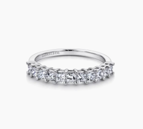 GABRIEL & CO PRINCESS CUT DIAMOND BAND, ESTATE