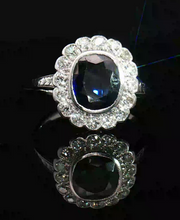 18K AND PLATINUM VINTAGE SAPPHIRE & DIAMOND RING, ESTATE